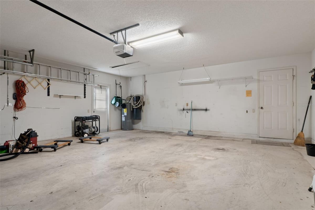 3225 GLENWOOD CIRCLE — photo 42 of 52
