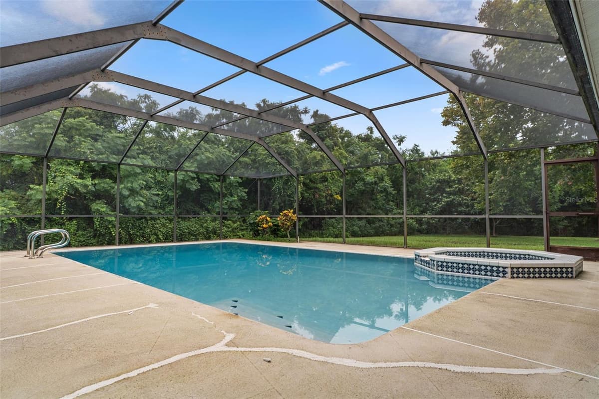 3225 GLENWOOD CIRCLE — photo 46 of 52
