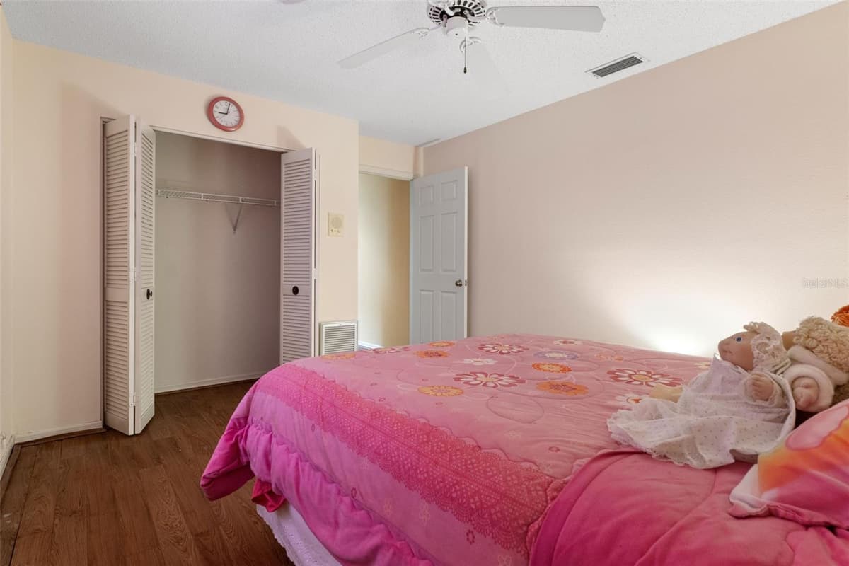 3225 GLENWOOD CIRCLE — photo 39 of 52