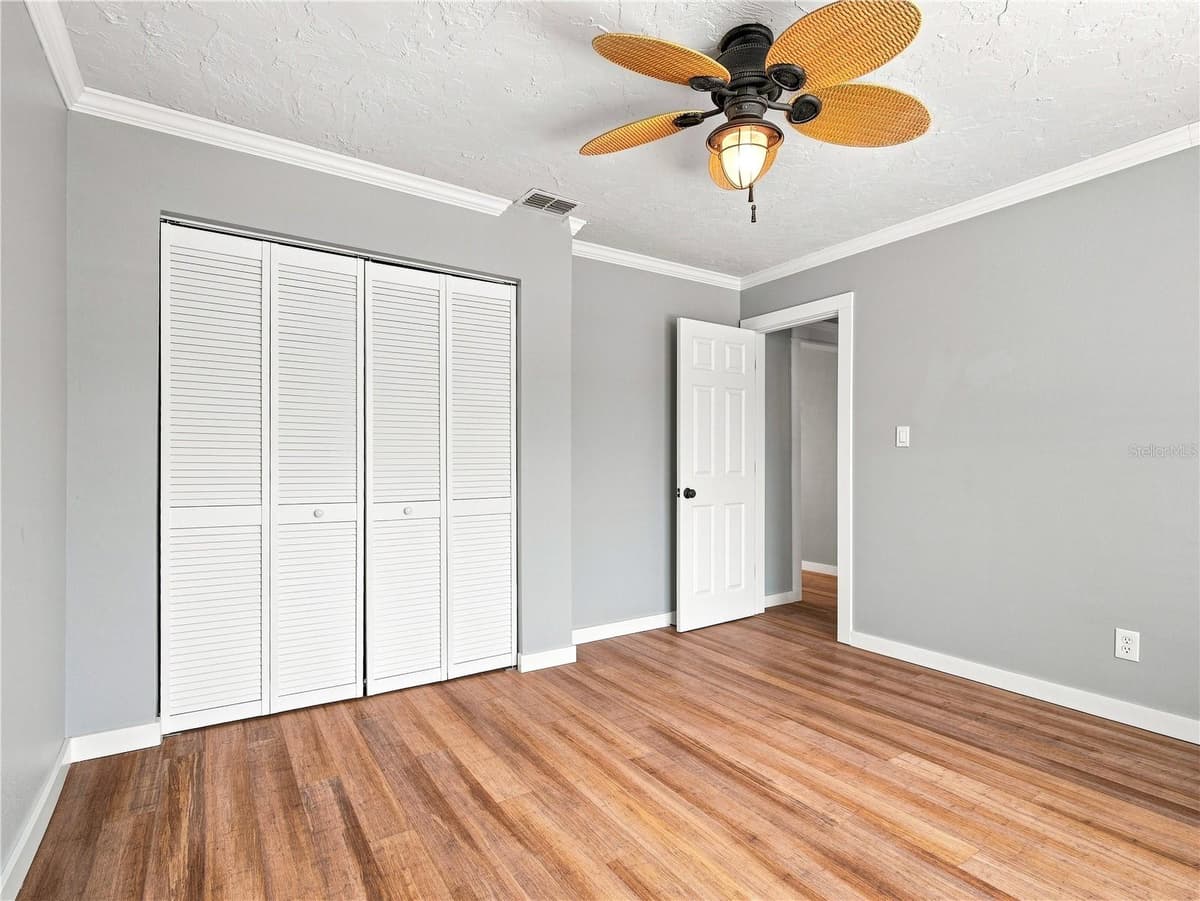 813 LIVE OAK STREET — photo 22 of 29