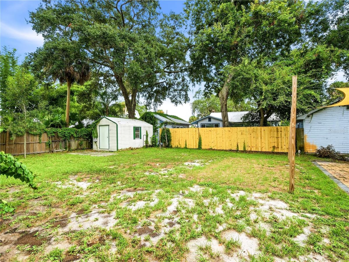 813 LIVE OAK STREET — photo 27 of 29