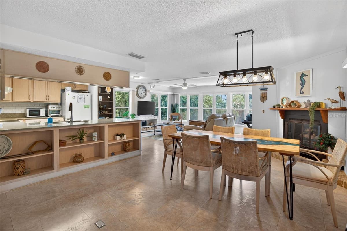 12122 GULF BREEZE COURT — photo 12 of 58