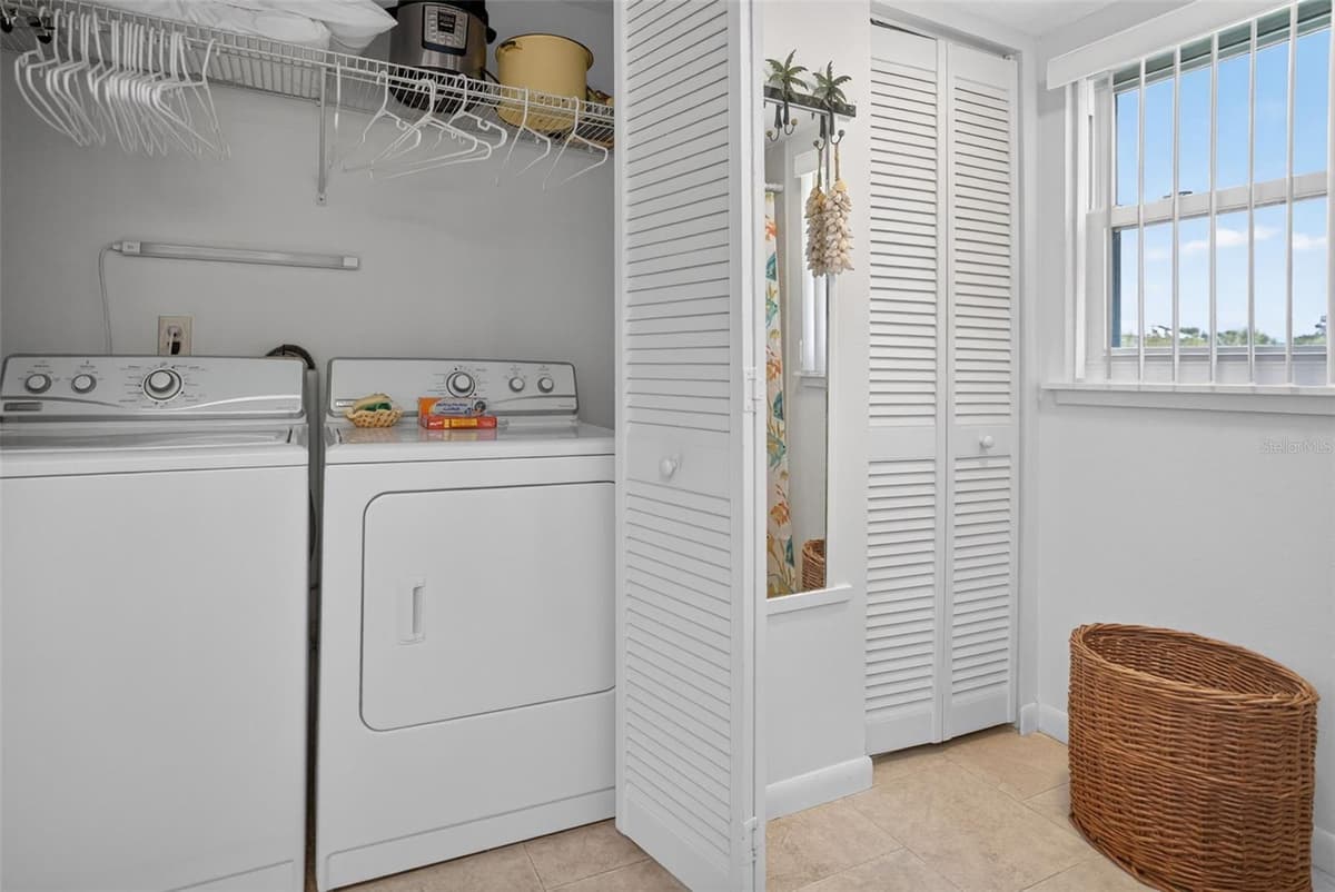 12122 GULF BREEZE COURT — photo 32 of 58