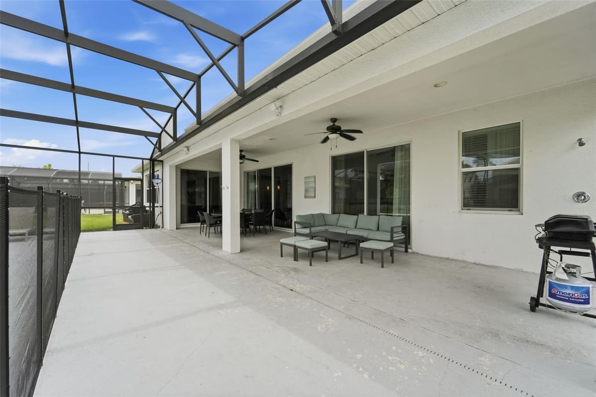 3841 SONOMA BOULEVARD — photo 4 of 41