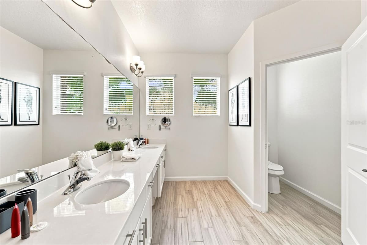 3841 SONOMA BOULEVARD — photo 19 of 41