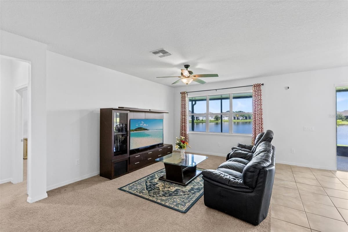 3624 VEGA CREEK DRIVE — photo 15 of 33