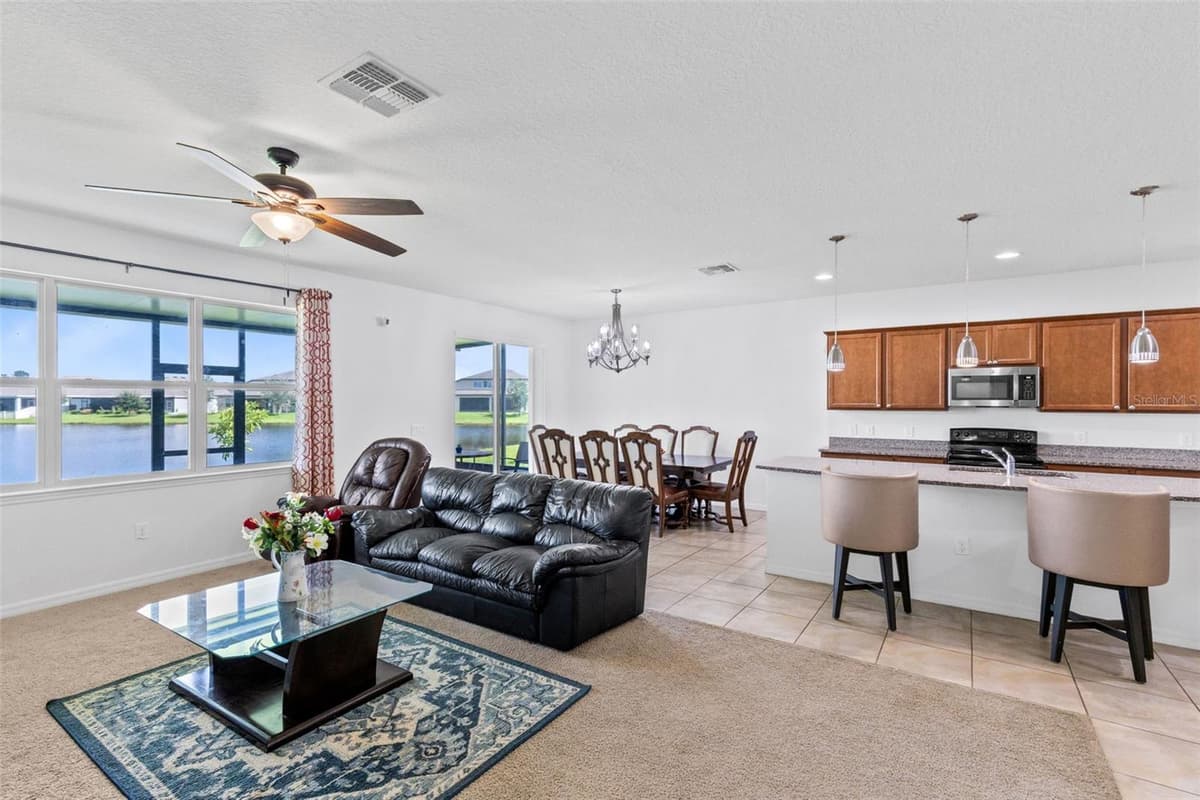 3624 VEGA CREEK DRIVE — photo 17 of 33