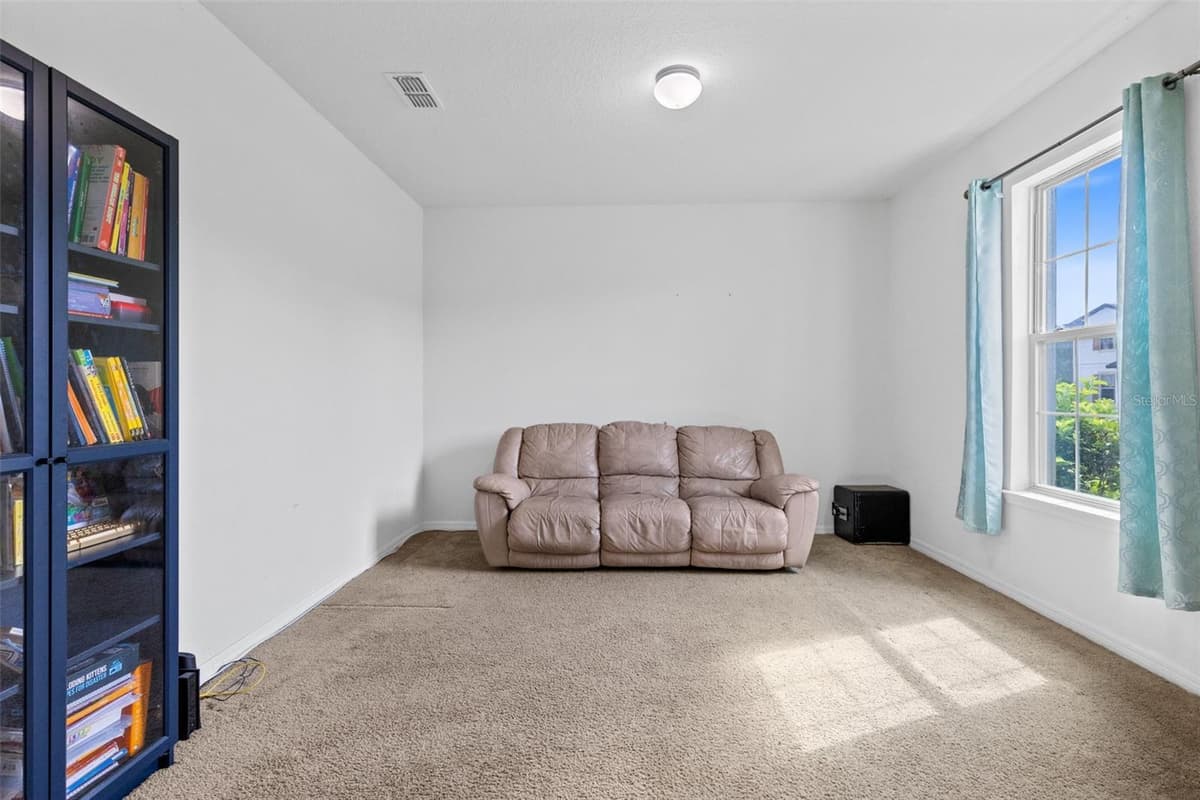 3624 VEGA CREEK DRIVE — photo 12 of 33