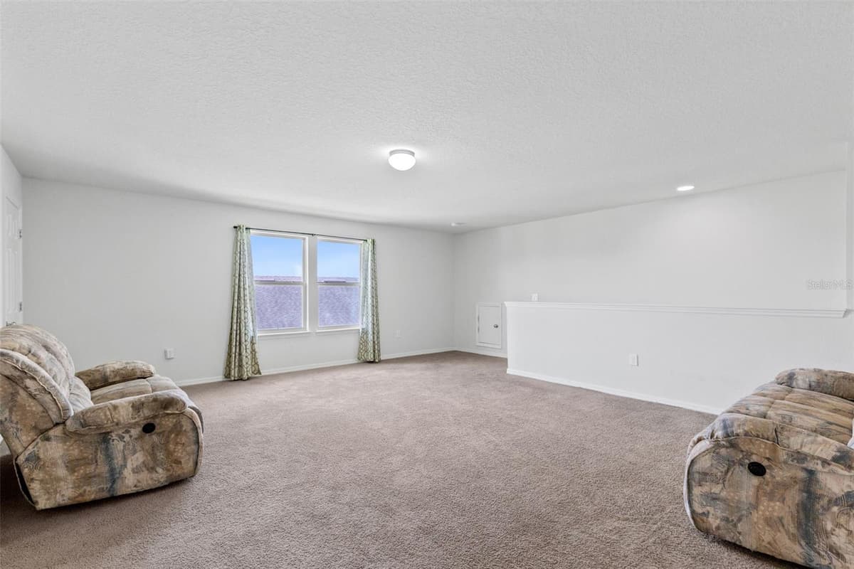 3624 VEGA CREEK DRIVE — photo 6 of 33