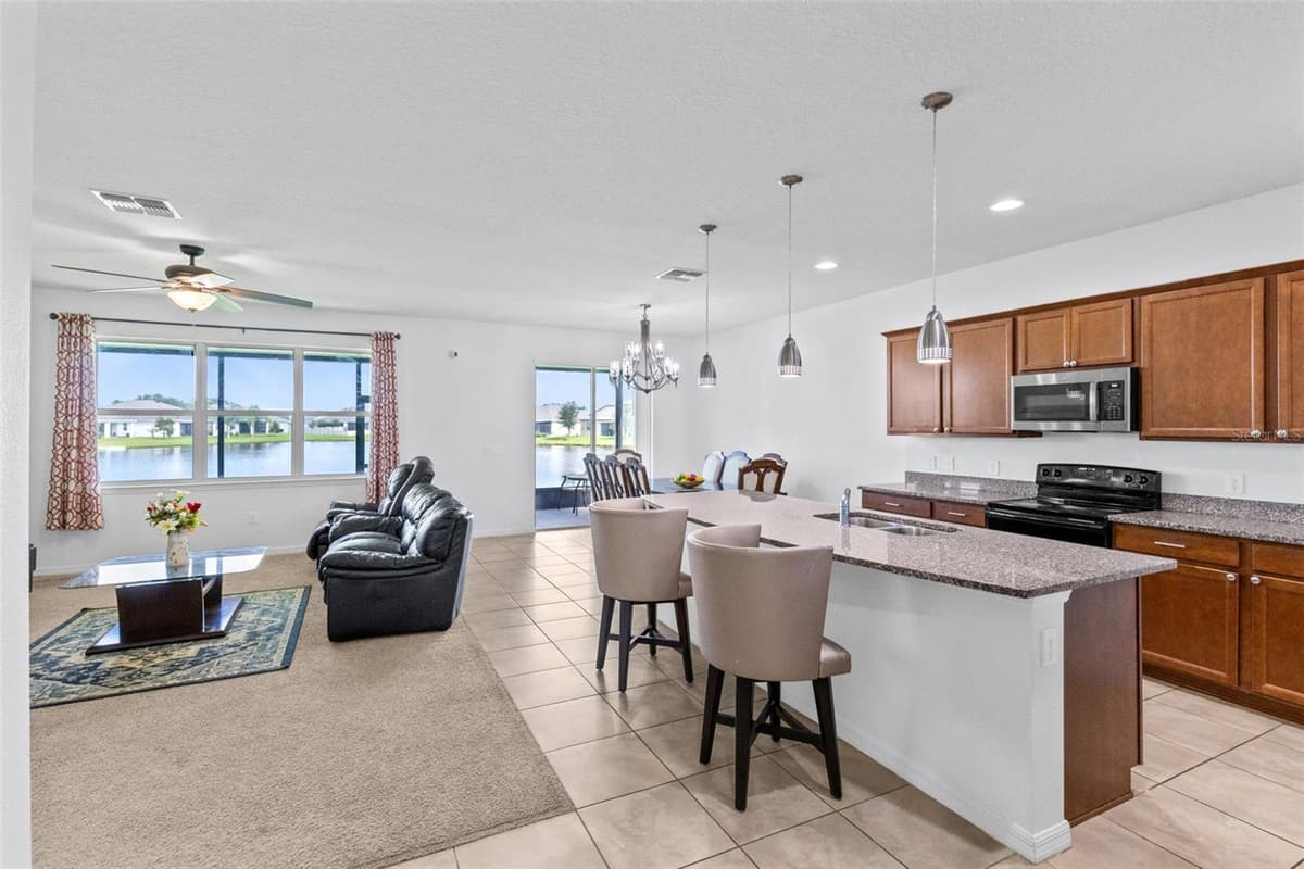 3624 VEGA CREEK DRIVE — photo 14 of 33