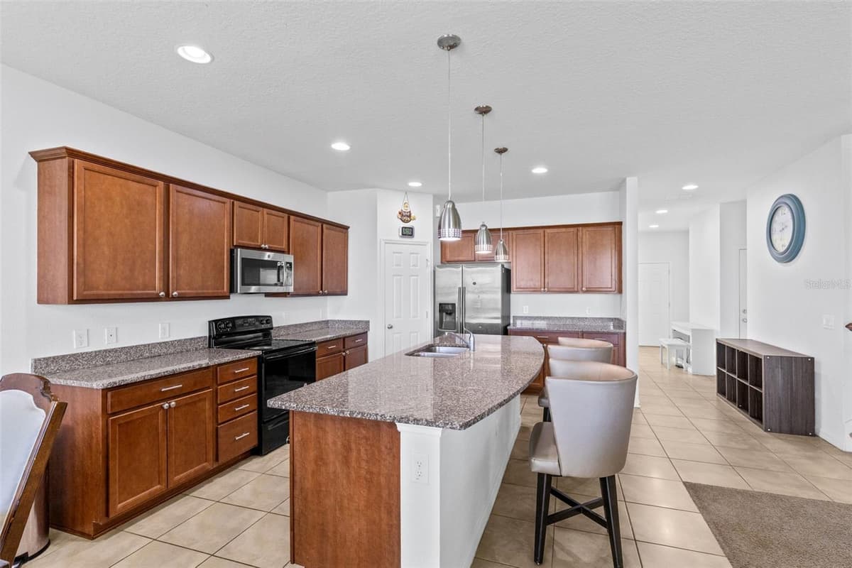 3624 VEGA CREEK DRIVE — photo 20 of 33