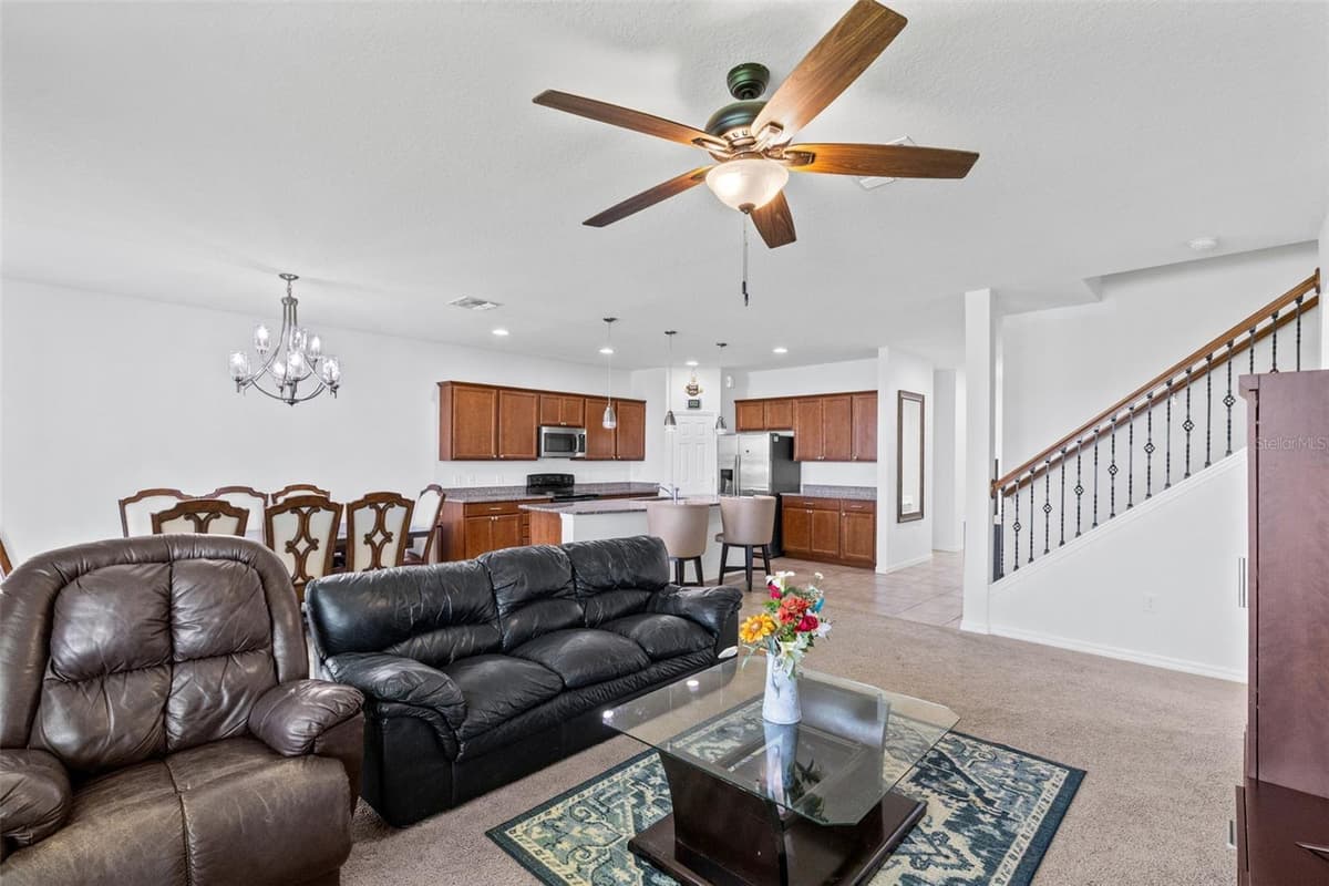 3624 VEGA CREEK DRIVE — photo 18 of 33