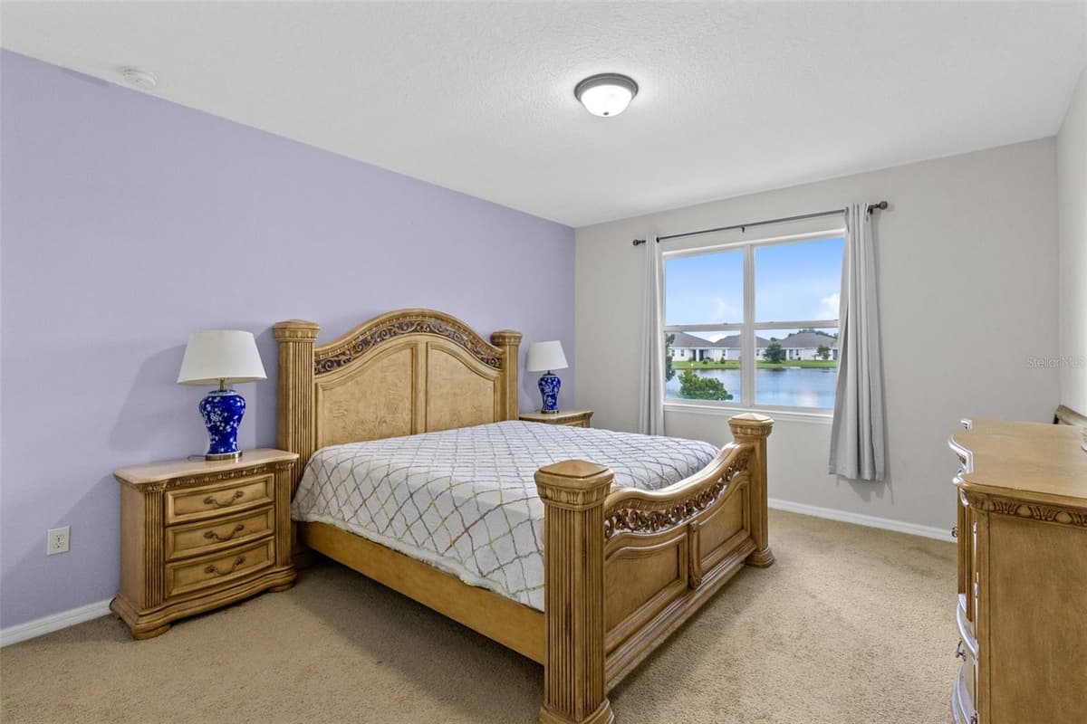 3624 VEGA CREEK DRIVE — photo 8 of 33