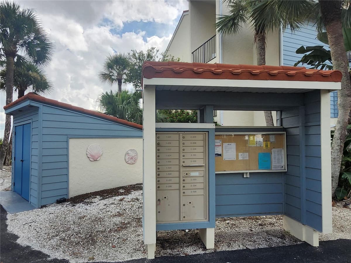 1401 BEACH ROAD — photo 45 of 50