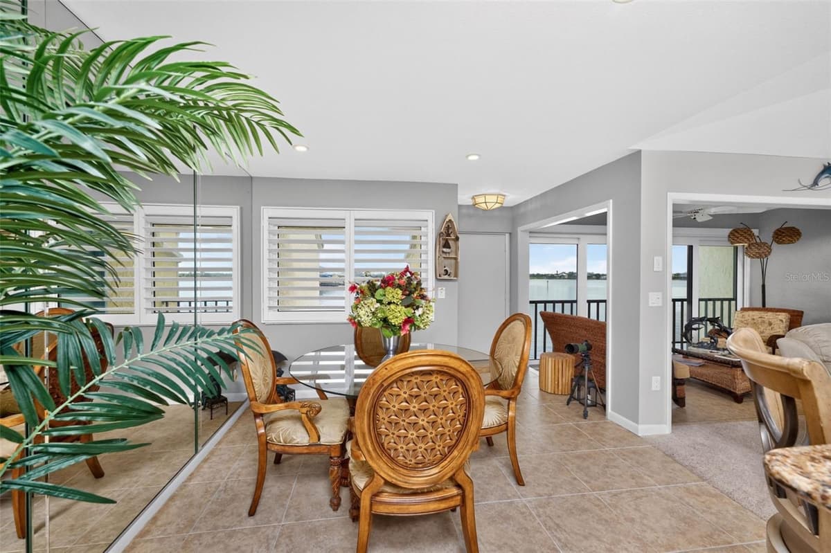 1401 BEACH ROAD — photo 13 of 50