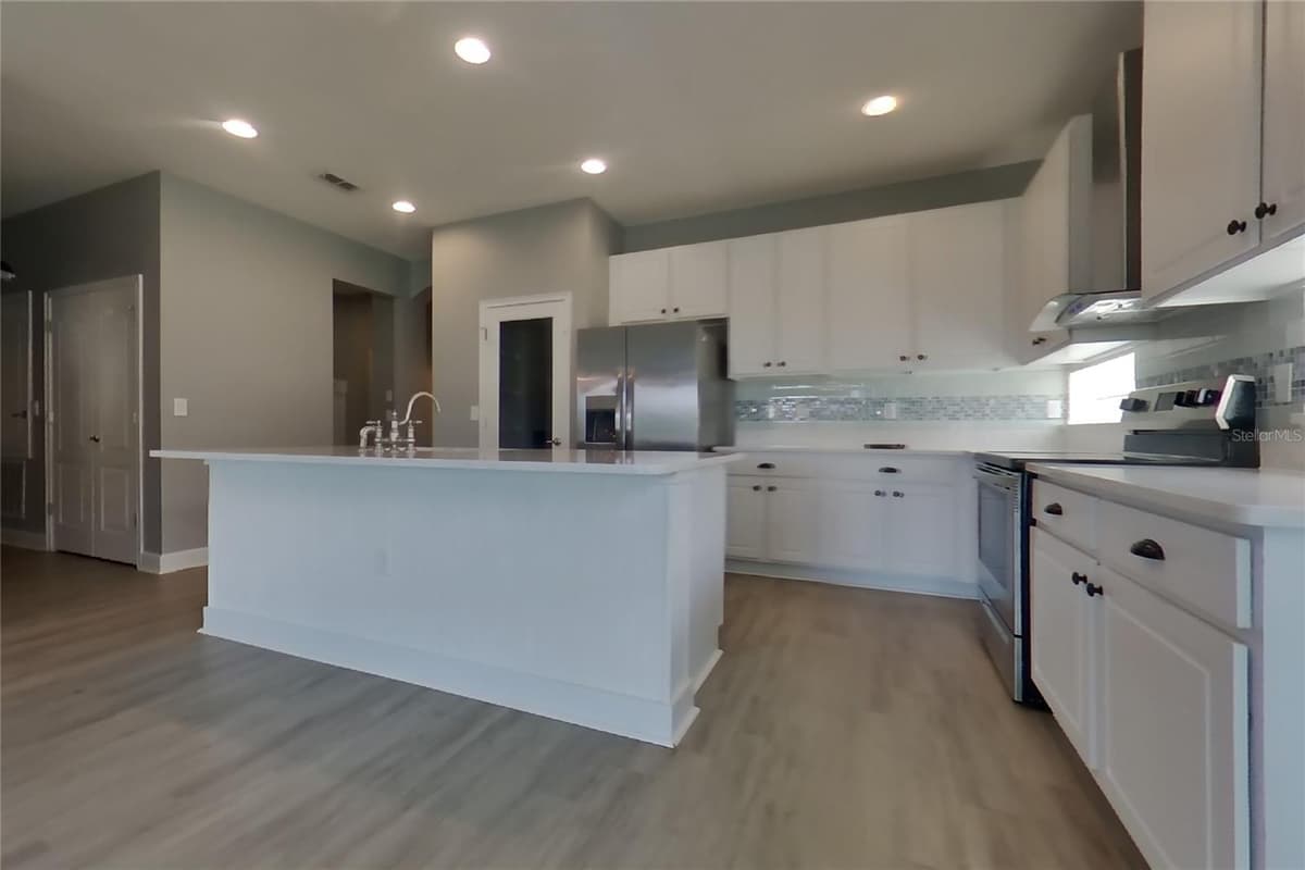 2416 SABASTIAN STREET — photo 8 of 21
