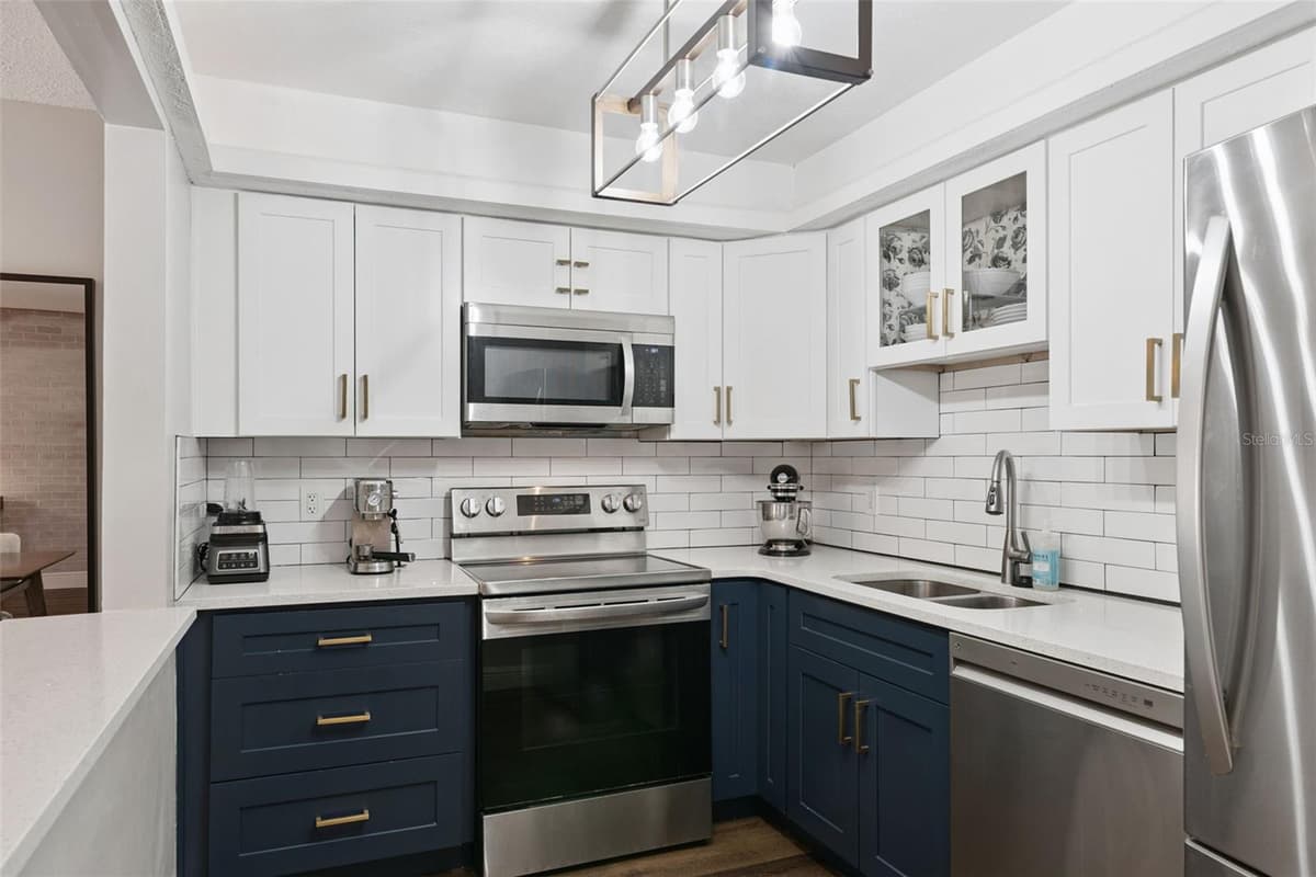 820 PARK LAKE CIRCLE — photo 12 of 28