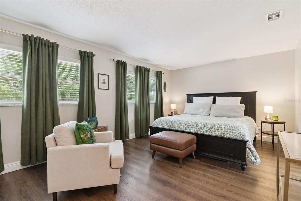 820 PARK LAKE CIRCLE — photo 15 of 28