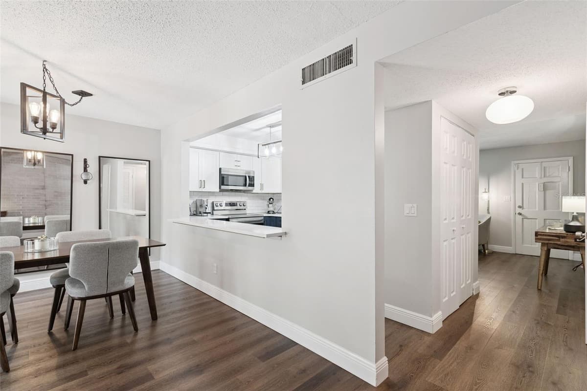 820 PARK LAKE CIRCLE — photo 10 of 28