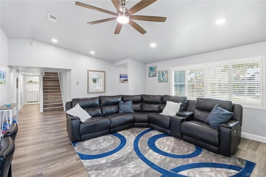 9205 HARBOR ISLE COURT — photo 15 of 57