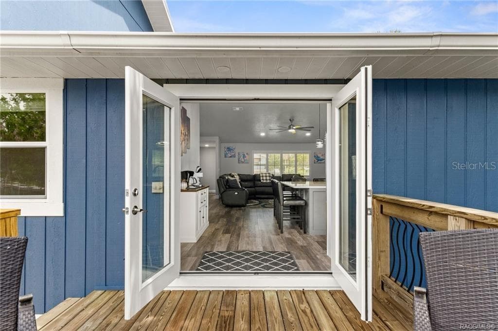 9205 HARBOR ISLE COURT — photo 41 of 57
