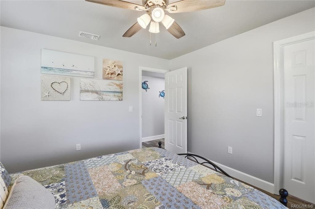 9205 HARBOR ISLE COURT — photo 33 of 57