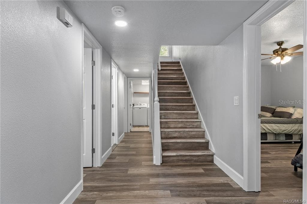 9205 HARBOR ISLE COURT — photo 29 of 57