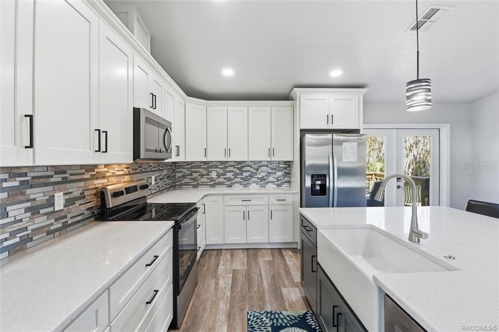 9205 HARBOR ISLE COURT — photo 19 of 57
