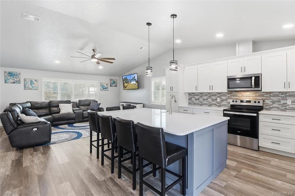 9205 HARBOR ISLE COURT — photo 17 of 57