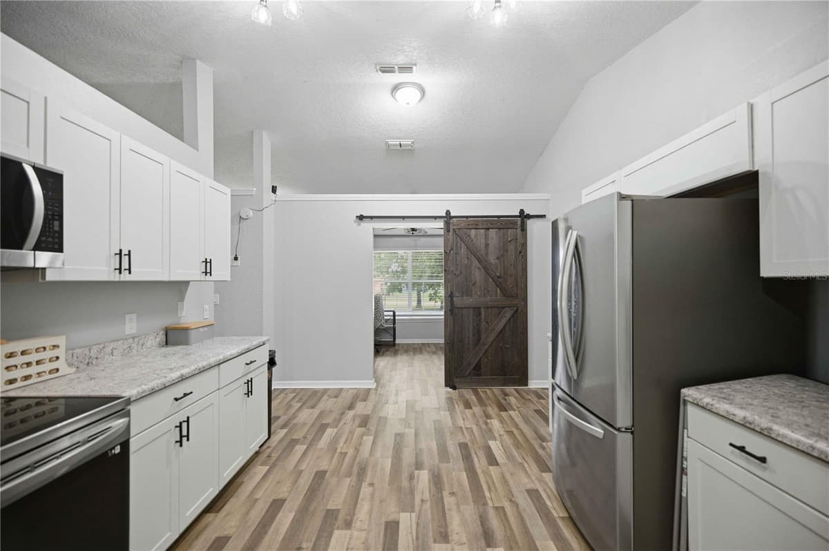 6550 88TH STREET — photo 12 of 36