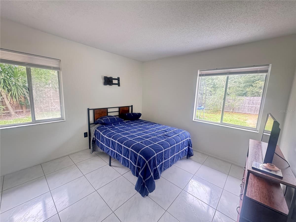 304 SHADOW OAK DRIVE — photo 32 of 50