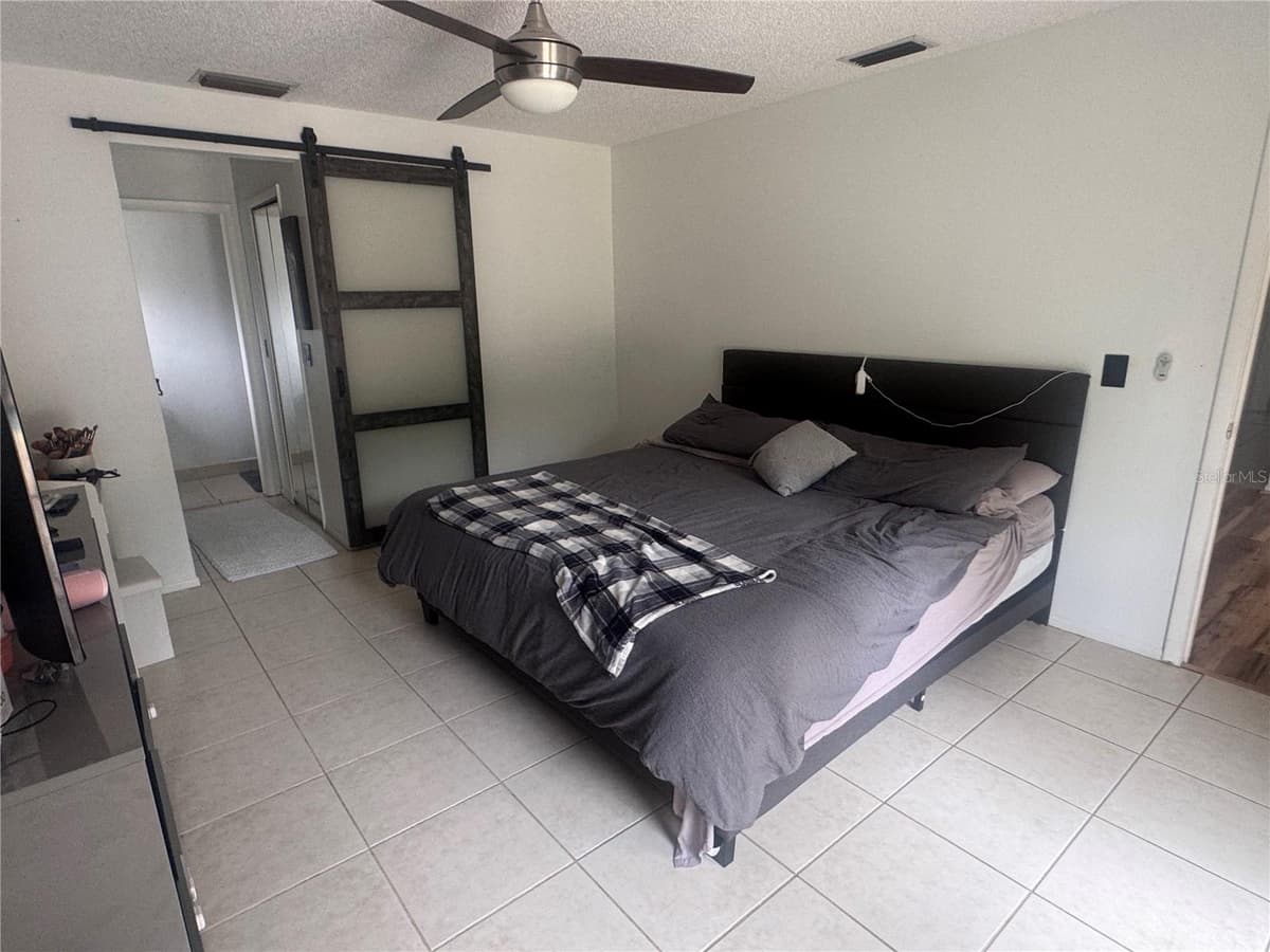 304 SHADOW OAK DRIVE — photo 25 of 50