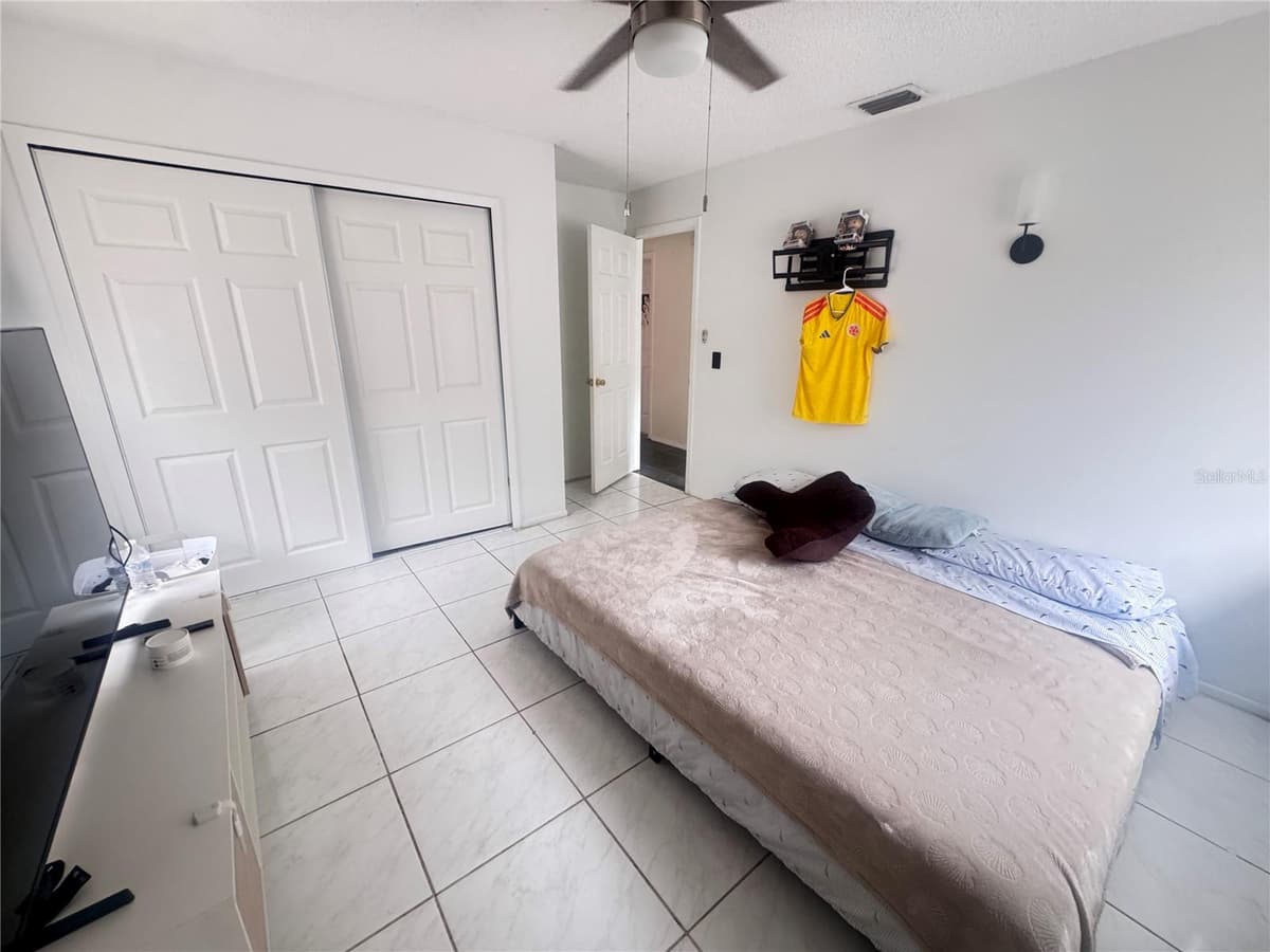 304 SHADOW OAK DRIVE — photo 36 of 50