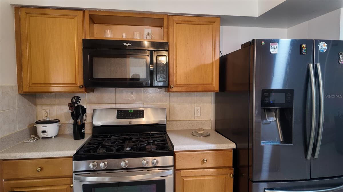 304 SHADOW OAK DRIVE — photo 15 of 50