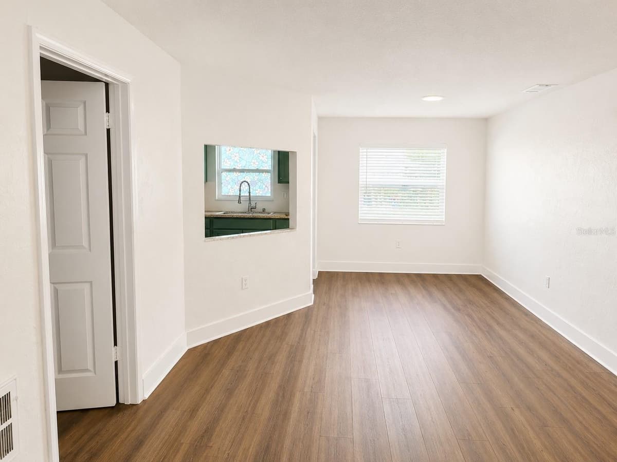 7313 THOMAS JEFFERSON CIRCLE — photo 4 of 11