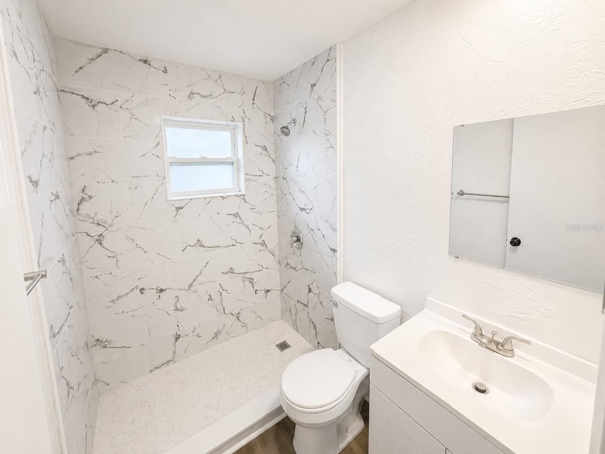 7313 THOMAS JEFFERSON CIRCLE — photo 8 of 11