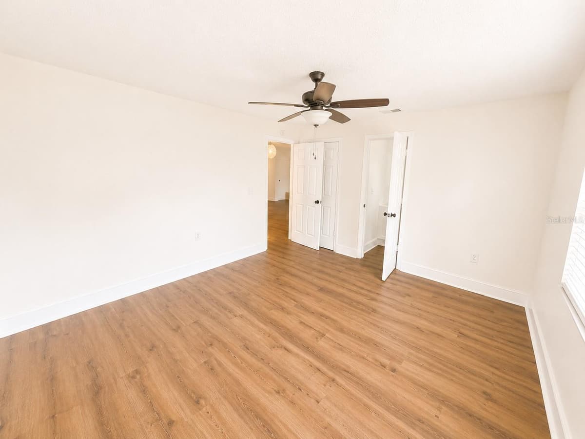 7313 THOMAS JEFFERSON CIRCLE — photo 9 of 11