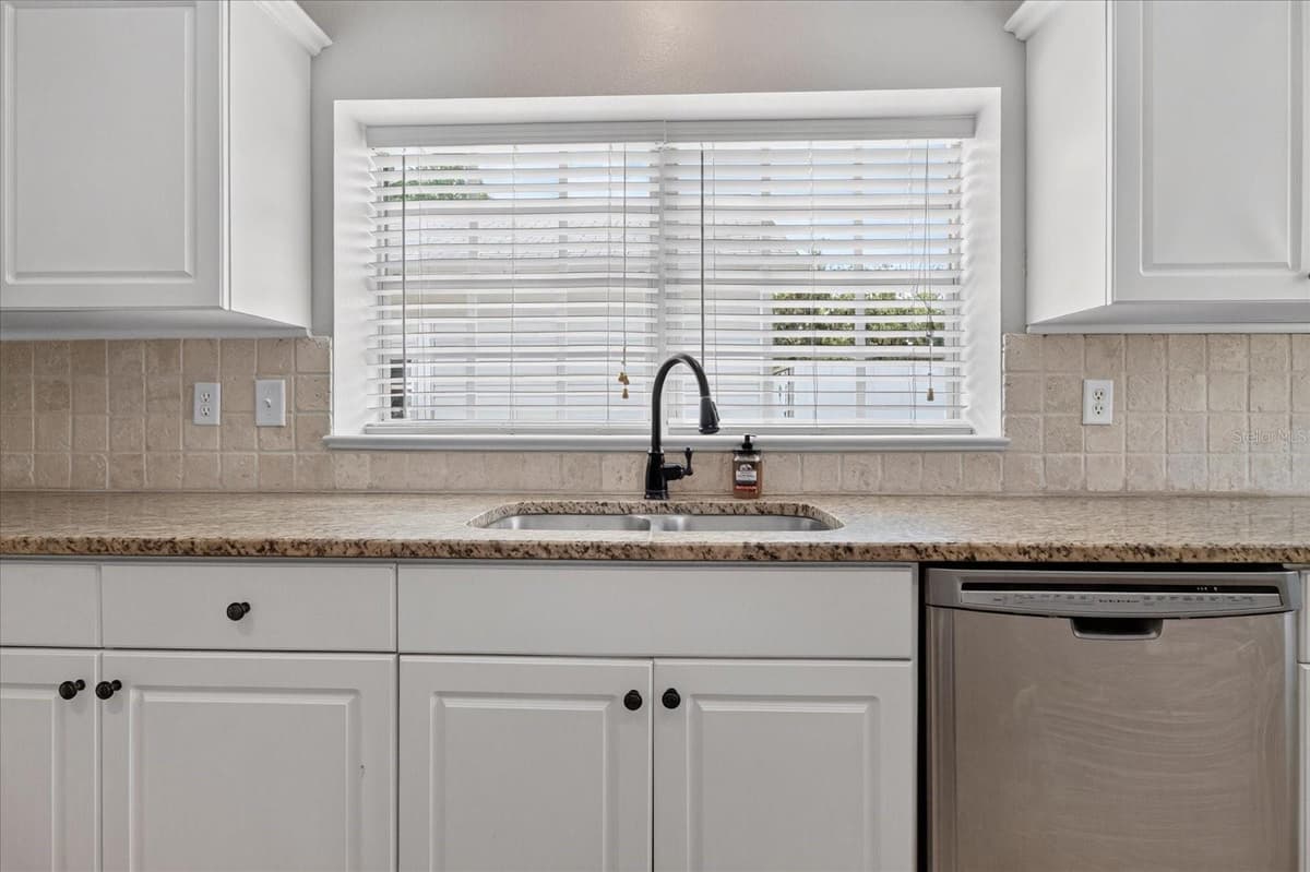 34244 RIDGE MANOR BOULEVARD — photo 39 of 81