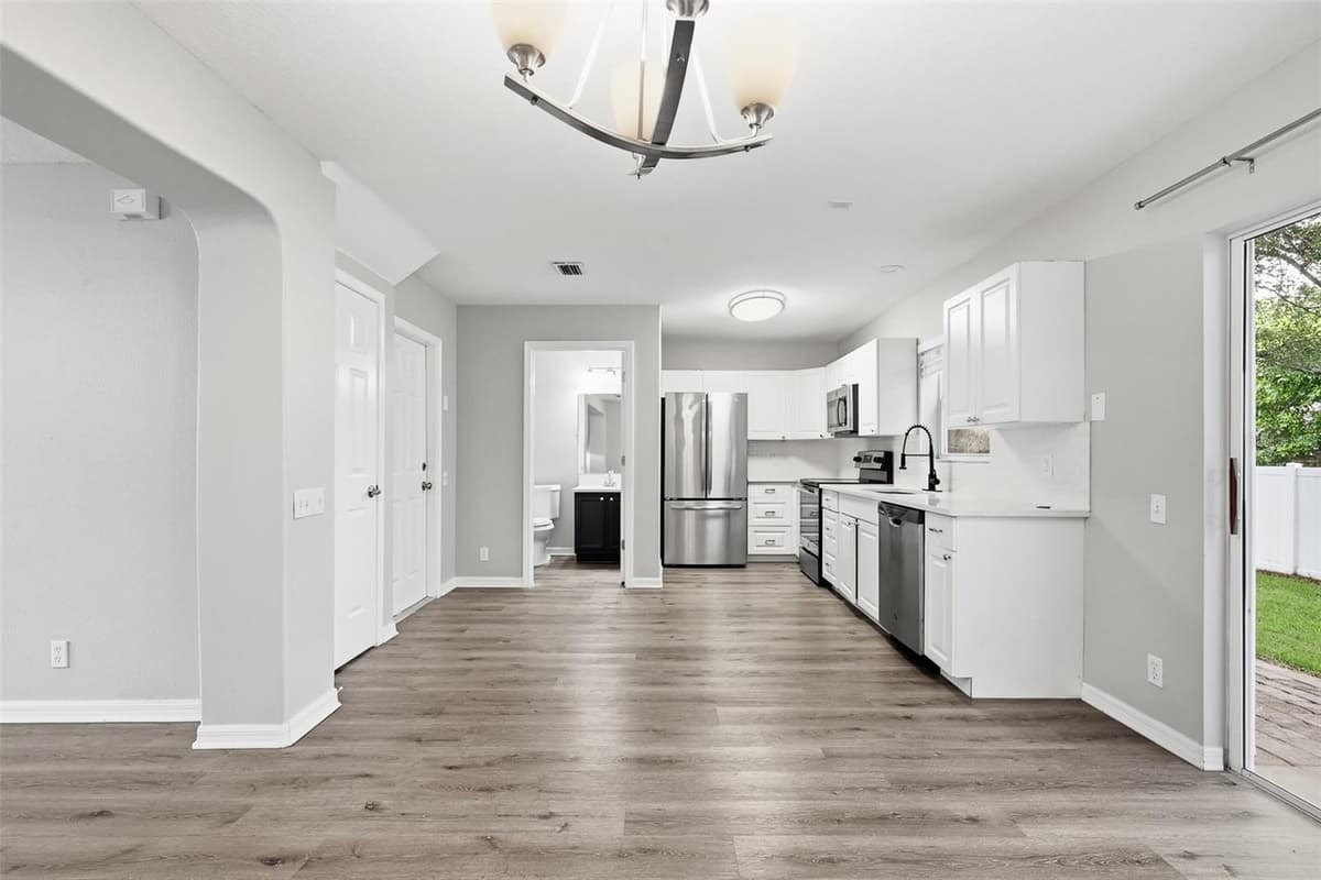 13157 THOROUGHBRED LOOP — photo 14 of 39