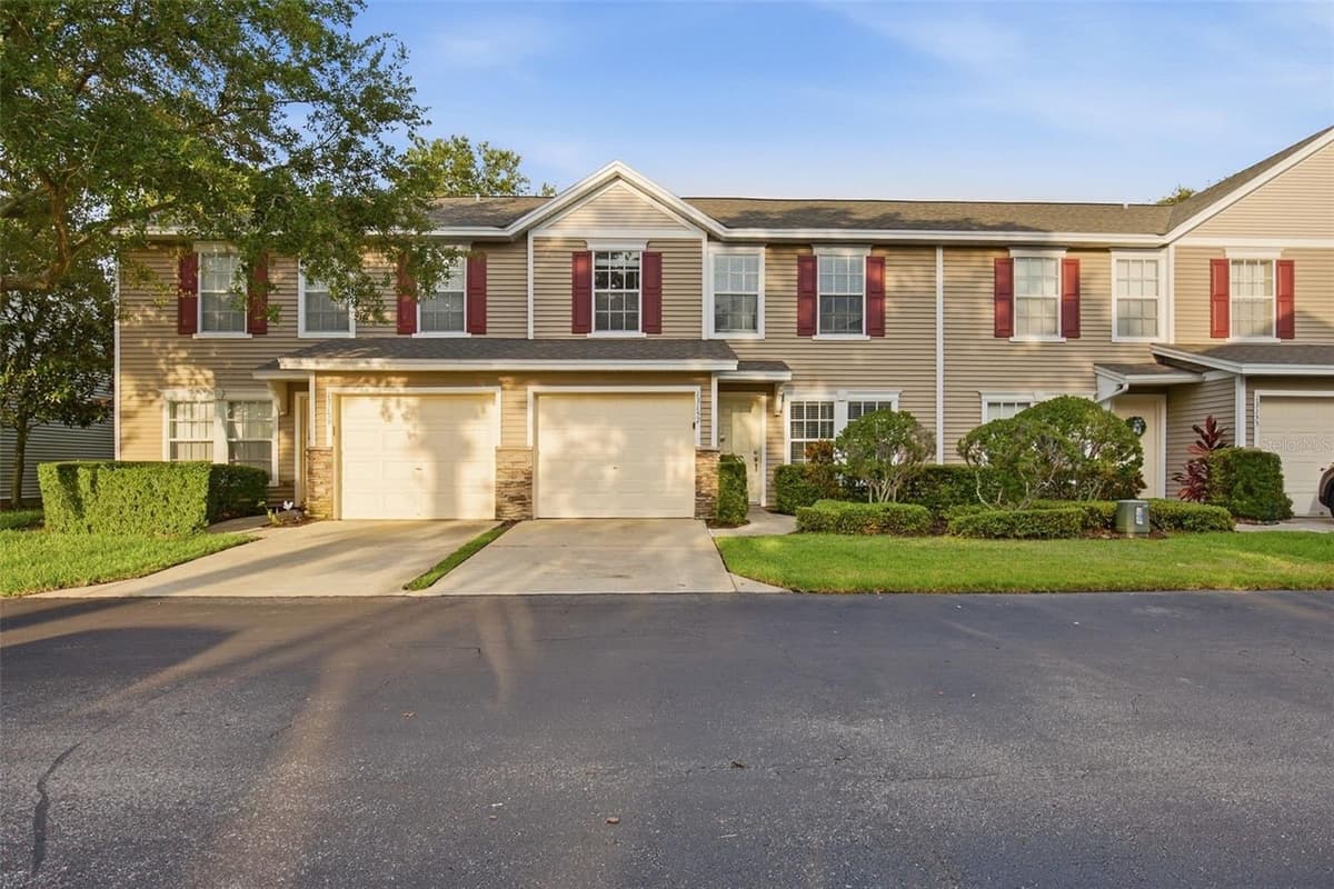 13157 THOROUGHBRED LOOP — photo 2 of 39