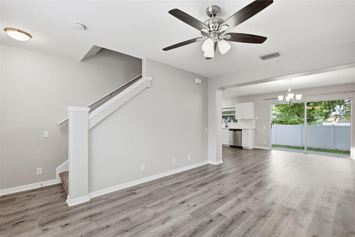 13157 THOROUGHBRED LOOP — photo 11 of 39