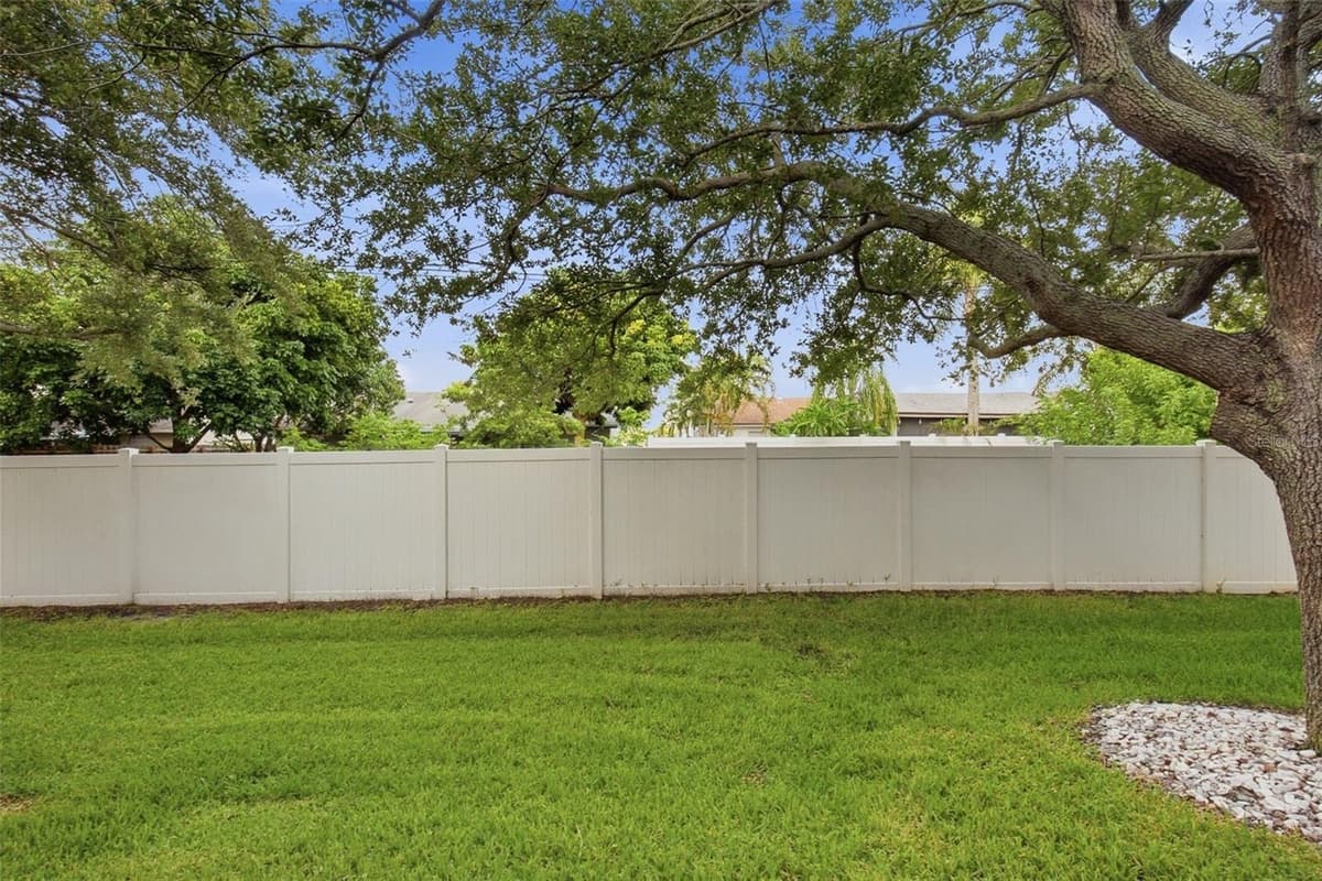 13157 THOROUGHBRED LOOP — photo 35 of 39