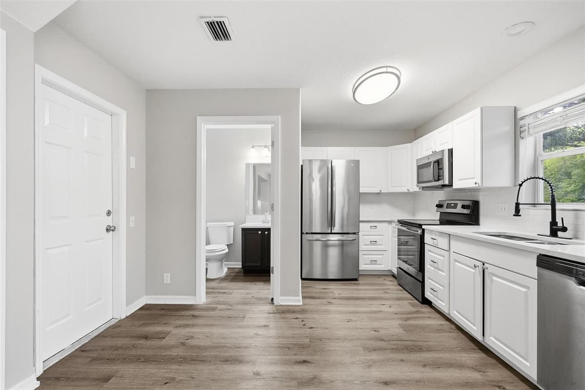 13157 THOROUGHBRED LOOP — photo 15 of 39