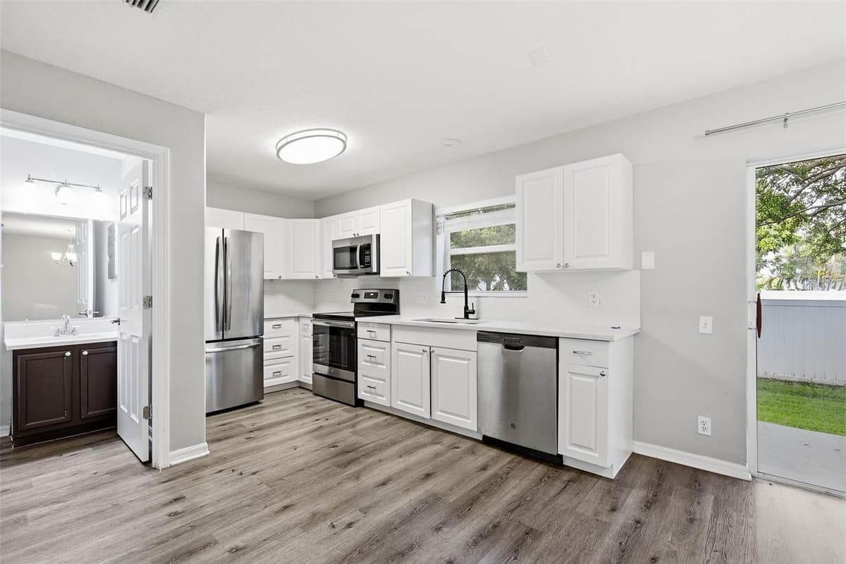 13157 THOROUGHBRED LOOP — photo 16 of 39