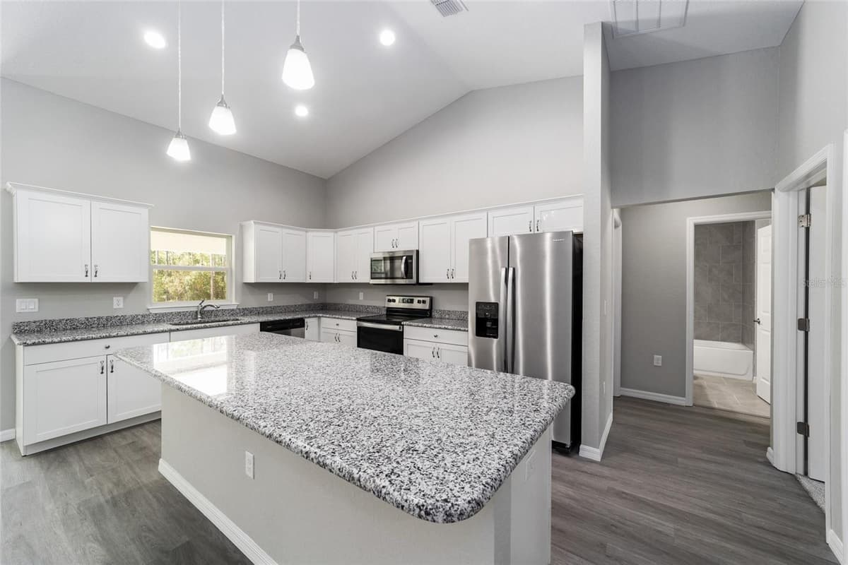 3617 BREEZY POINT DR — photo 3 of 18
