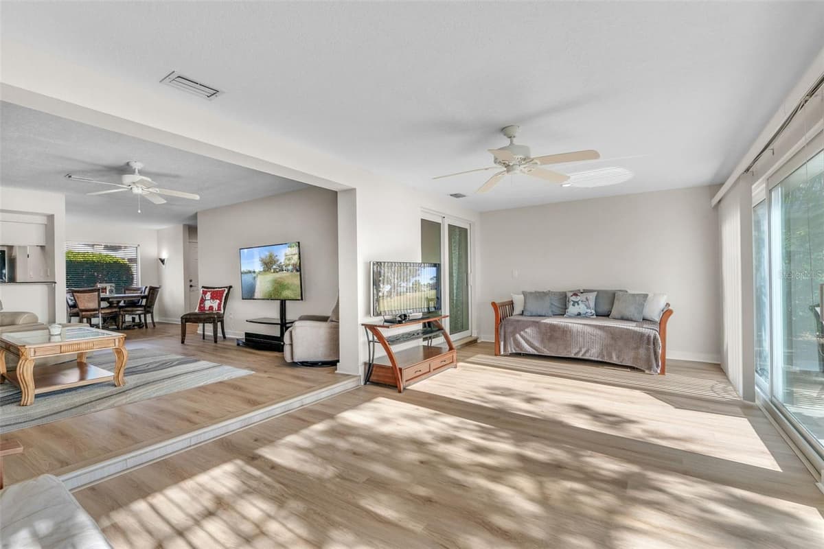 11568 BAYSHORE DRIVE — photo 19 of 46