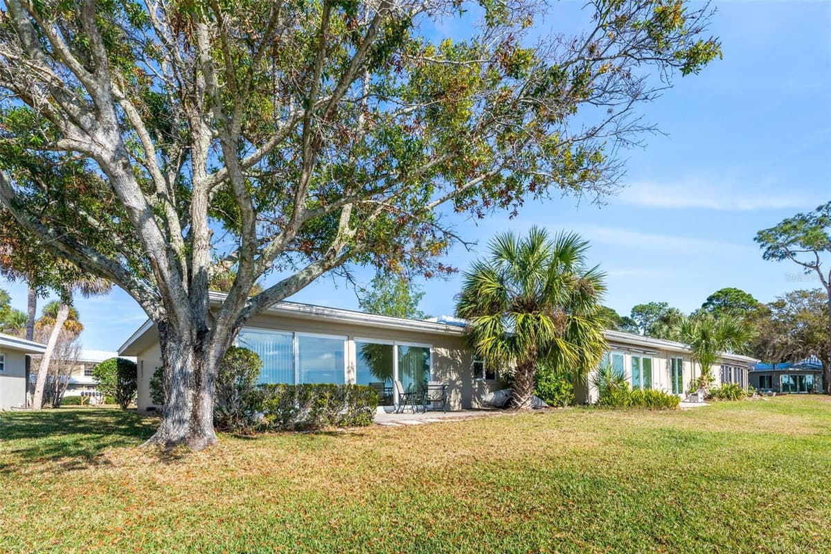 11568 BAYSHORE DRIVE — photo 8 of 46