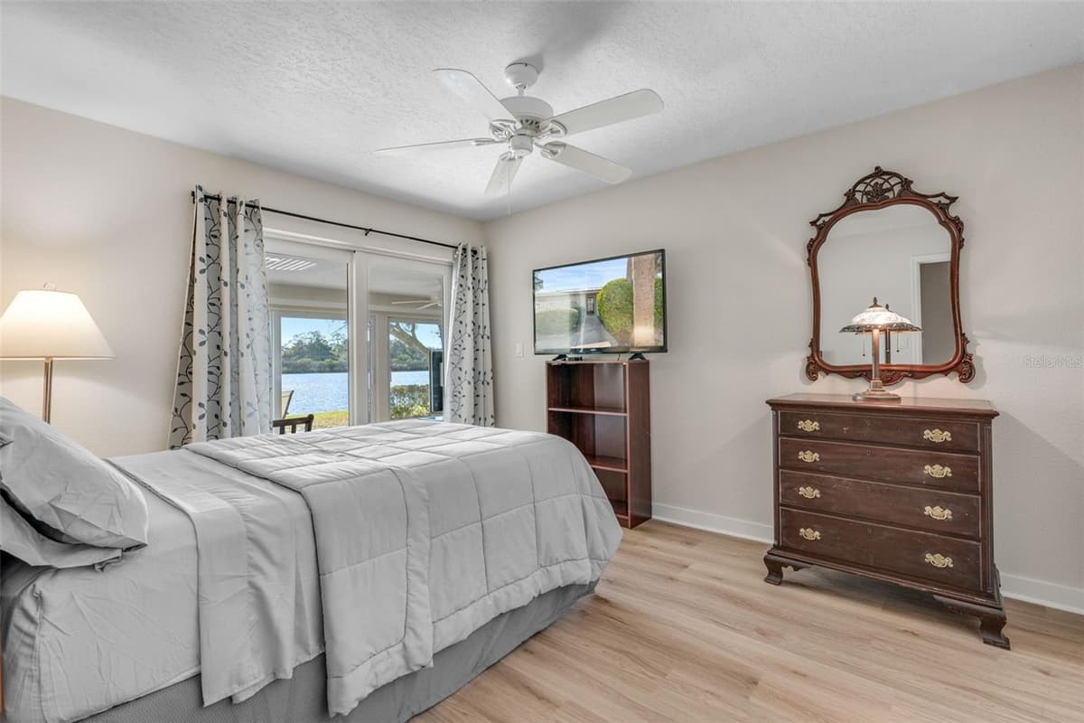 11568 BAYSHORE DRIVE — photo 24 of 46