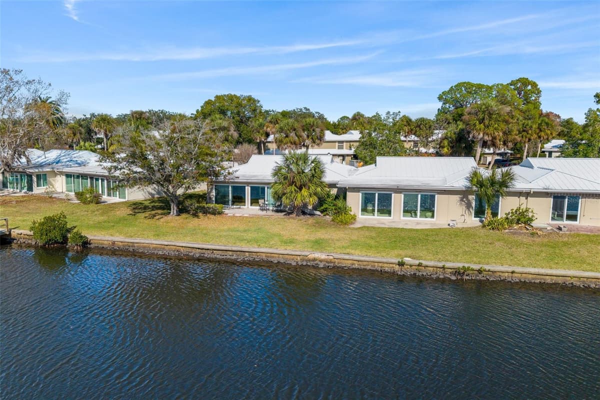 11568 BAYSHORE DRIVE — photo 5 of 46
