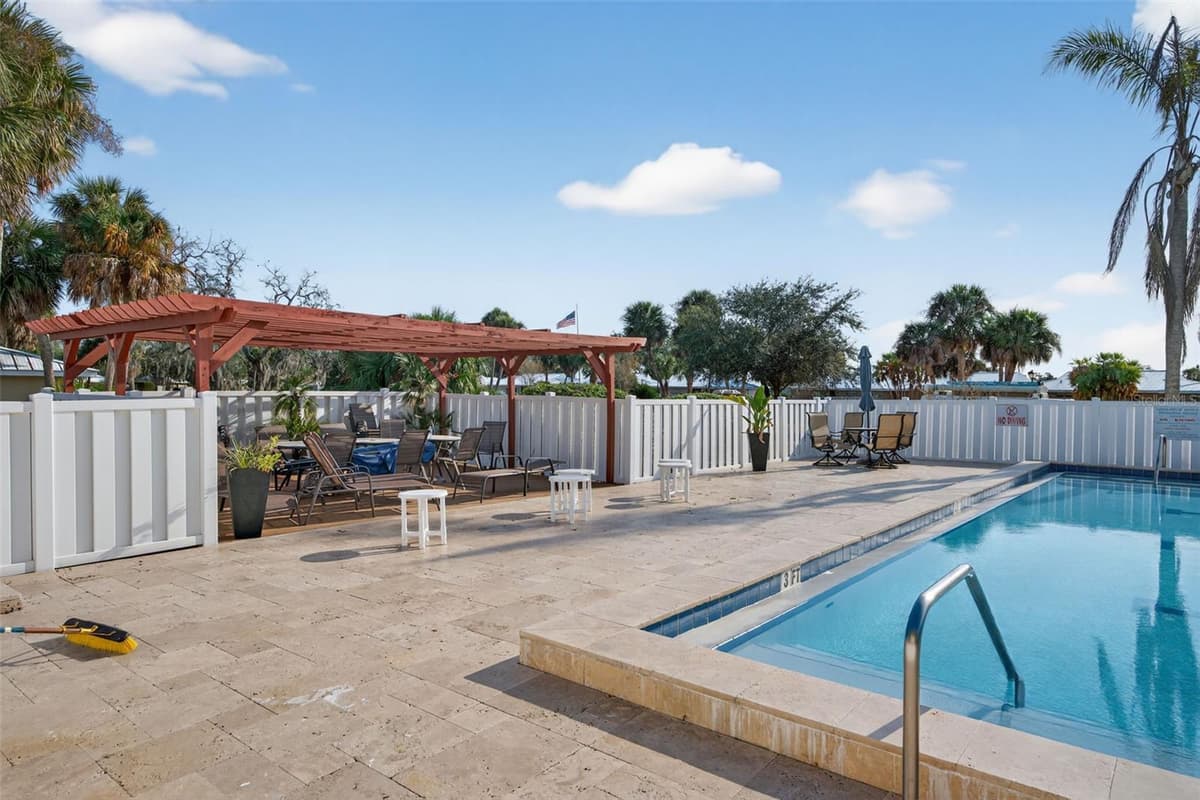 11568 BAYSHORE DRIVE — photo 35 of 46